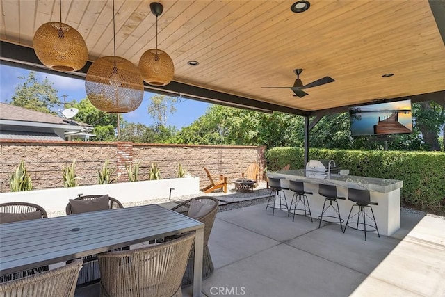 927 E Fairway Dr, Orange, CA 92866 - view of patio / terrace with outdoor dining space and exterior kitchen