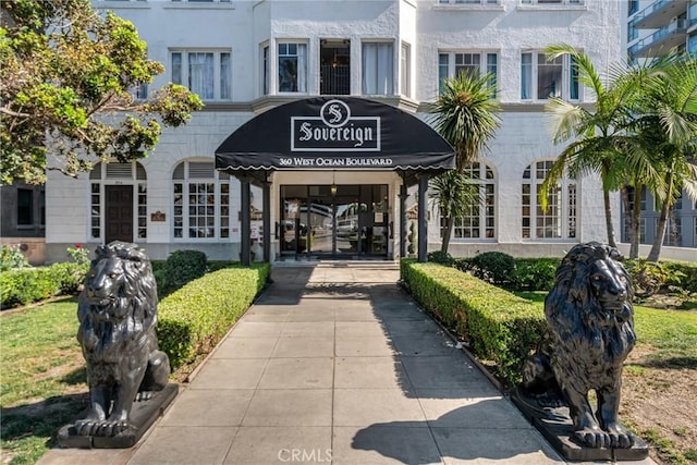 360 W Ocean Blvd Unit 402, Long Beach, CA 90802 - property entrance featuring stucco siding