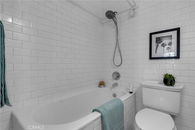 360 W Ocean Blvd Unit 402, Long Beach, CA 90802 - full bath with washtub / shower combination and tile walls