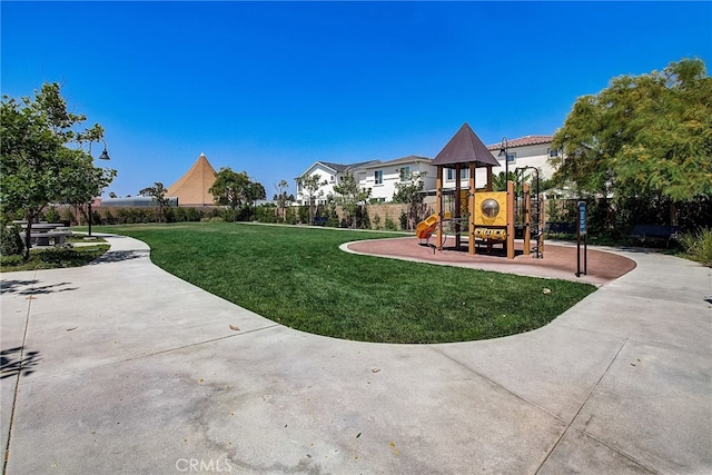 403 Aura Dr, Costa Mesa, CA 92626 - community jungle gym with a lawn