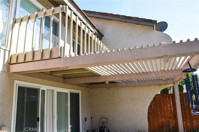 6584 E Paseo Diego, Anaheim, CA 92807 - back of property with stucco siding and a balcony