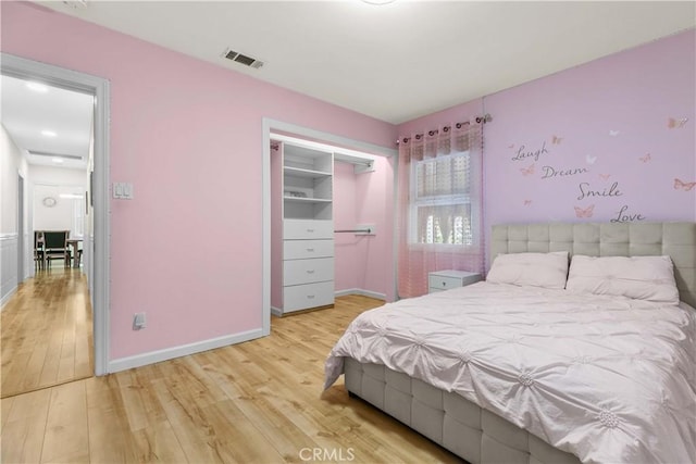 3348 Burritt Way, La Crescenta, CA 91214 - bedroom featuring light wood finished floors and a closet