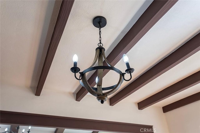 1123 W 81st St, Los Angeles, CA 90044 - detailed view of beam ceiling