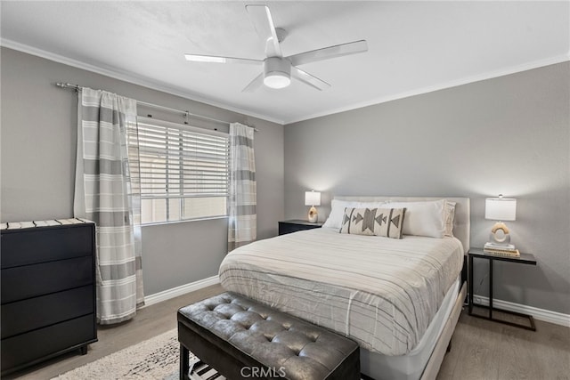 5230 Zelzah Ave Unit 3, Encino, CA 91316 - bedroom with wood finished floors, crown molding, and a ceiling fan
