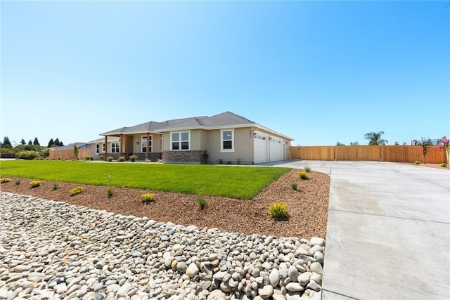 5035 San Juanico Dr, Chico, CA 95973 - single story home featuring an attached garage and concrete driveway