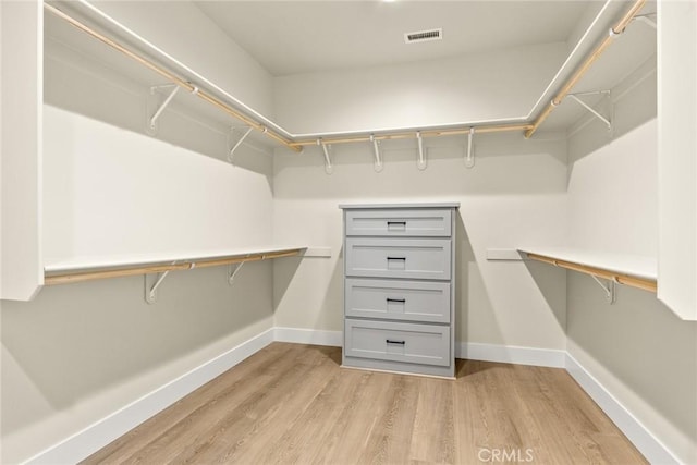 5035 San Juanico Dr, Chico, CA 95973 - walk in closet featuring light wood-style floors