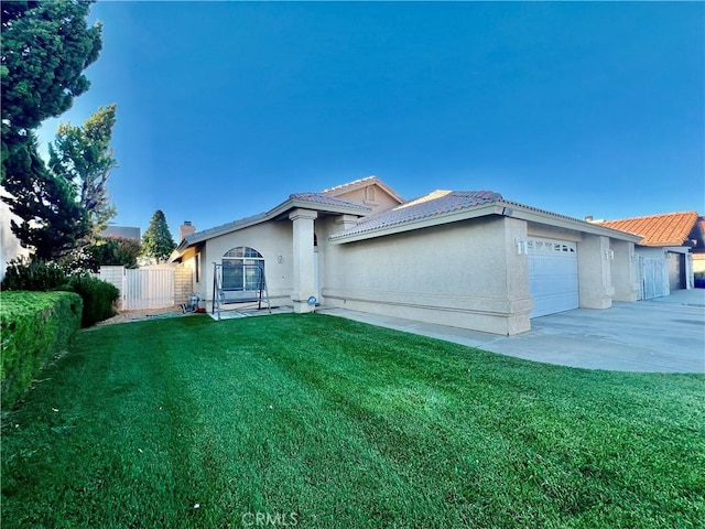 17980 Lakeview Dr, Victorville, CA 92395 - photo 1