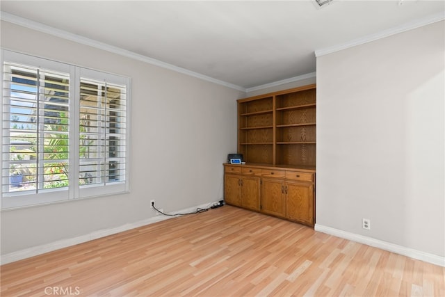 11142 Bertha Pl, Cerritos, CA 90703 - unfurnished room featuring light wood-type flooring and crown molding