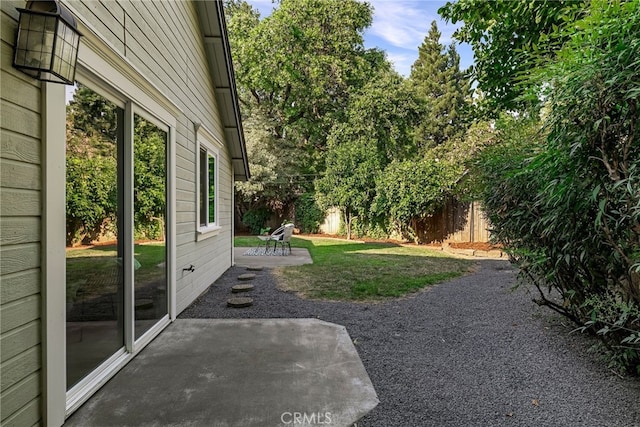 812 Collindale Ct, Chico, CA 95926 - view of yard featuring a patio