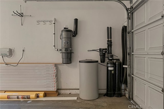 812 Collindale Ct, Chico, CA 95926 - utility room with a central vacuum unit