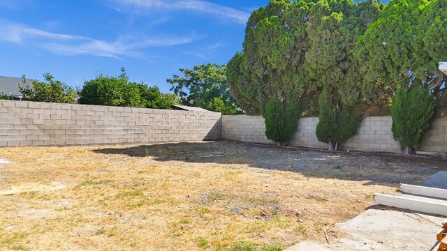 9411 Catawba Ave, Fontana, CA 92335 - photo 4