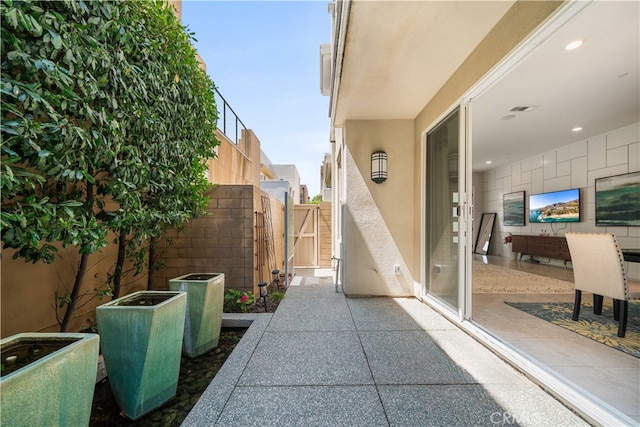 814 Beacon, Irvine, CA 92618 - view of patio / terrace