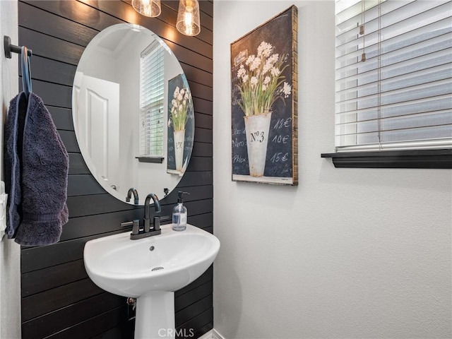 18387 Evening Primrose Ln, San Bernardino, CA 92407 - bathroom with a sink