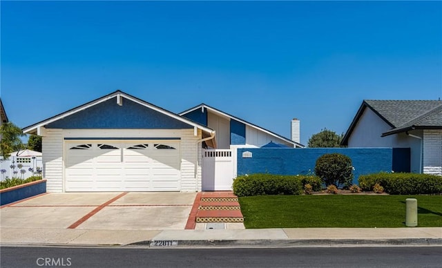22811 Fortuna Ln, Mission Viejo, CA 92691 - view of front of house with an attached garage and driveway