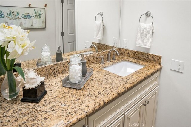 22811 Fortuna Ln, Mission Viejo, CA 92691 - bathroom featuring vanity