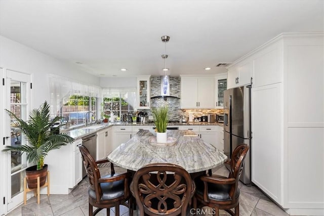 1110 Norcrest St, Corona, CA 92878 - dining space with recessed lighting