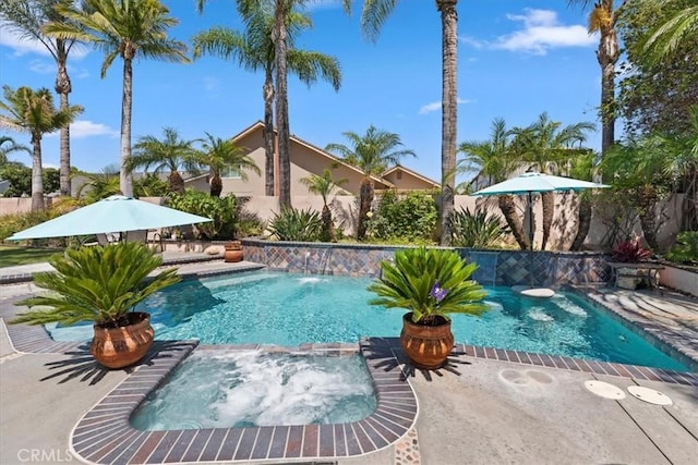 1110 Norcrest St, Corona, CA 92878 - view of pool featuring a pool with connected hot tub