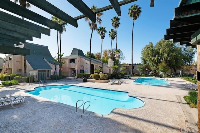 8733 Lake Murray Blvd Unit 6, San Diego, CA 92119 - community pool with a patio area and a residential view