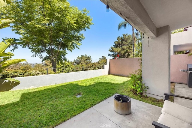 26925 Jasper Unit 210, Mission Viejo, CA 92691 - fenced backyard with a patio