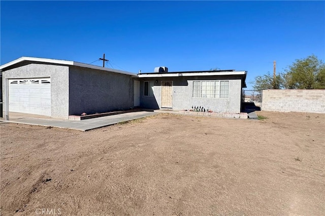 751 Yucca Ave, Barstow, CA 92311 - view of front of home featuring stucco siding
