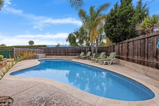 860 Nardo Rd, Encinitas, CA 92024 - view of swimming pool with a patio and a fenced backyard