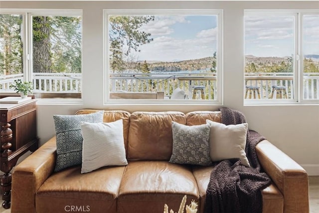 521 Sunderland Ct, Lake Arrowhead, CA 92352 - view of sunroom / solarium