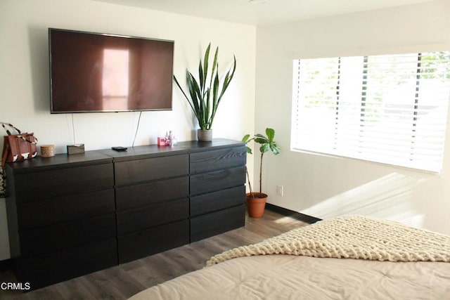 5246 Longfellow Way, Oxnard, CA 93033 - bedroom featuring wood finished floors and baseboards