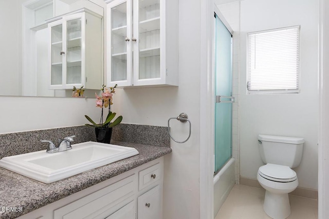 837 Magnolia Ave Unit 12, Pasadena, CA 91106 - full bath featuring vanity, shower / bath combination with glass door, and tile patterned floors
