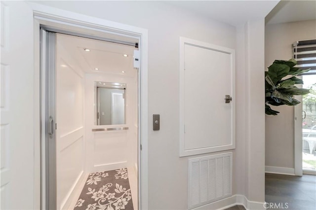195 Stellar, Irvine, CA 92618 - corridor featuring elevator and healthy amount of natural light