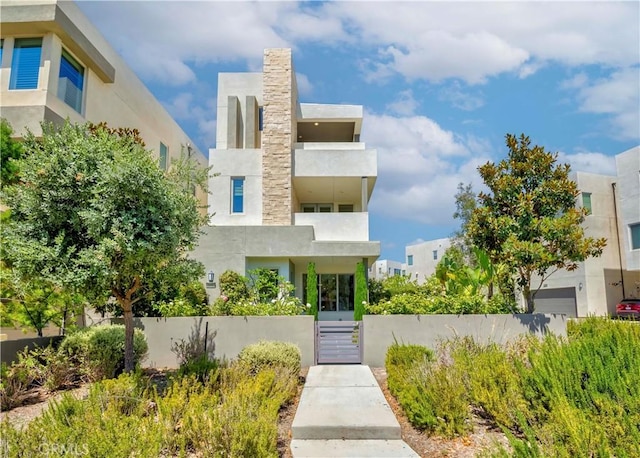 195 Stellar, Irvine, CA 92618 - view of front facade featuring stucco siding