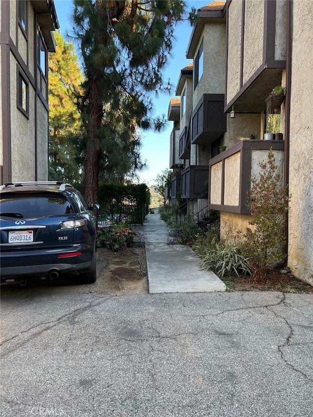 1832 Oak Tree Dr Unit 13, Los Angeles, CA 90041 - view of street