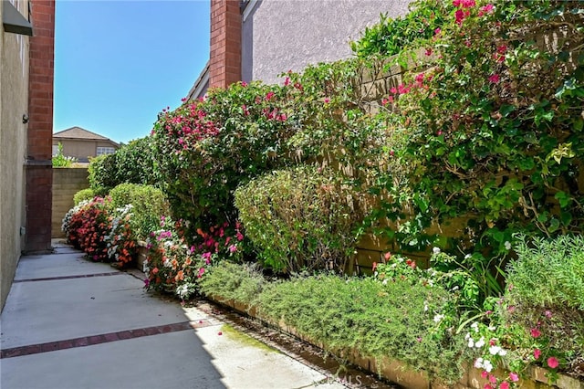 777 Oak Knoll St, Brea, CA 92821 - view of patio / terrace