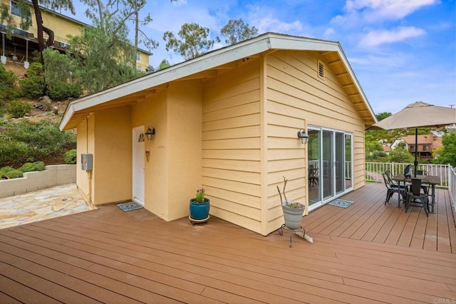 10160 Vista De La Cruz Ln, Mesa, CA 91941 - wooden terrace with outdoor dining area