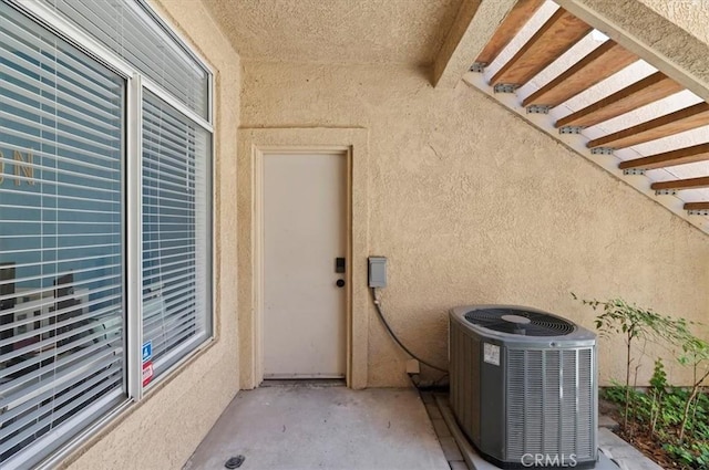 1151 Veramar Ct Unit 101, Corona, CA 92882 - entrance to property with stucco siding
