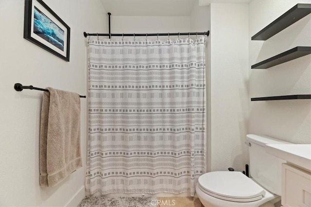 1151 Veramar Ct Unit 101, Corona, CA 92882 - full bath featuring vanity and a shower with shower curtain
