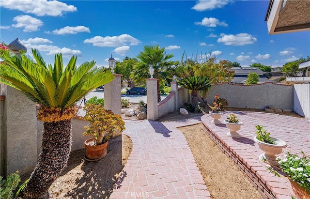 625 Balboa Dr, Corona, CA 92879 - view of yard featuring a patio