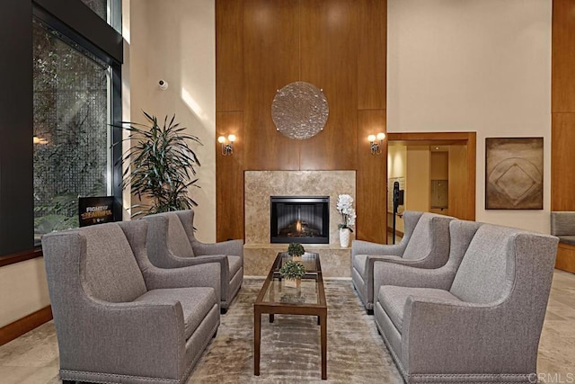 325 7th Ave Unit 609, San Diego, CA 92101 - common area with a towering ceiling