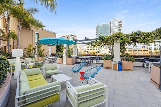 325 7th Ave Unit 609, San Diego, CA 92101 - view of patio / terrace featuring an outdoor hangout area