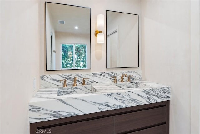 3924 Dublin Ave, Los Angeles, CA 90008 - bathroom featuring vanity
