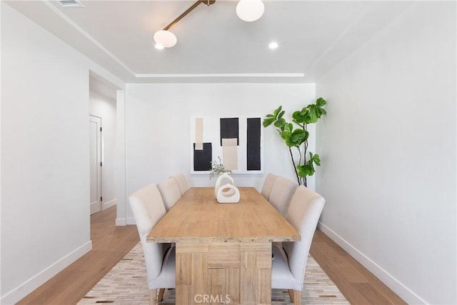 3924 Dublin Ave, Los Angeles, CA 90008 - dining room featuring light wood-style floors and recessed lighting