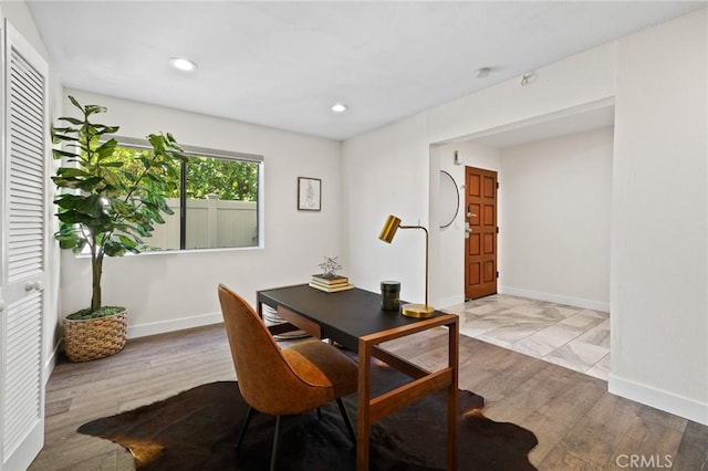 1114 Melrose Ave Unit 3, Glendale, CA 91202 - dining space with wood finished floors and recessed lighting
