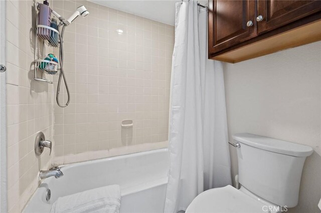 1114 Melrose Ave Unit 3, Glendale, CA 91202 - full bathroom featuring shower / bath combination with curtain and toilet