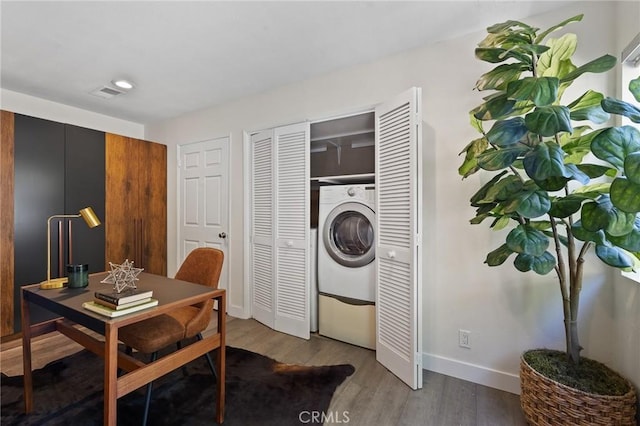 1114 Melrose Ave Unit 3, Glendale, CA 91202 - dining room with wood finished floors and an office area