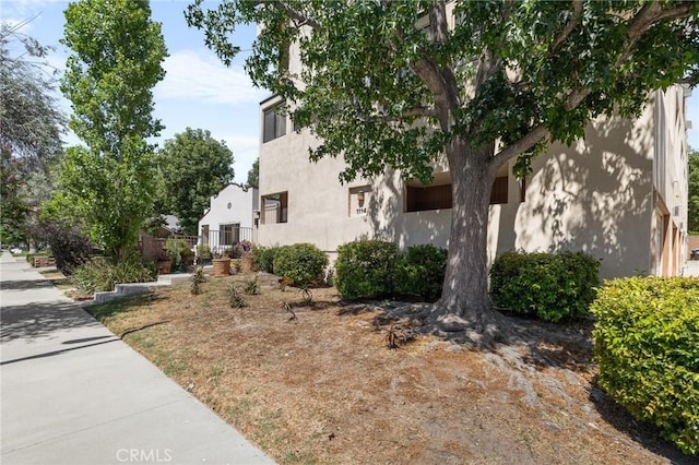 1114 Melrose Ave Unit 3, Glendale, CA 91202 - view of side of home with stucco siding
