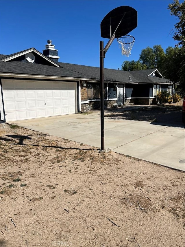 10178 Olivine Rd, Victorville, CA 92392 - view of basketball court