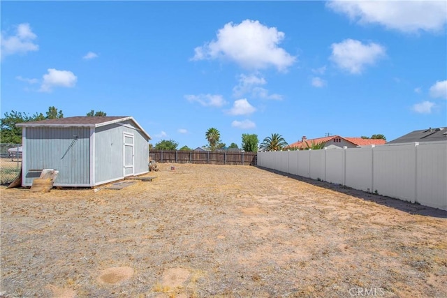 7868 Montrose Ave, Hesperia, CA 92345 - photo 22