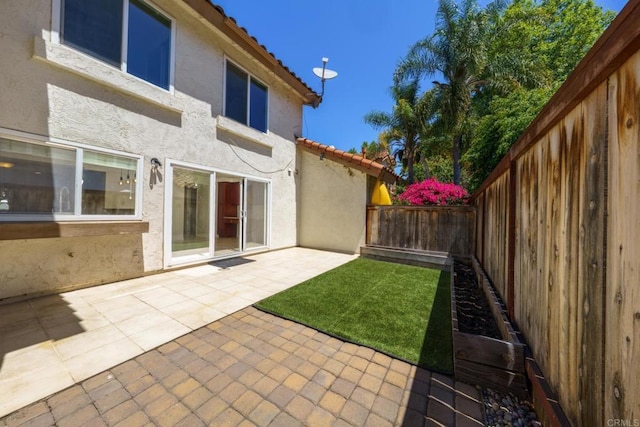 1651 S Juniper St Unit 172, Escondido, CA 92025 - fenced backyard featuring a patio area
