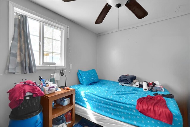 6059 Riverside Ave, Huntington Park, CA 90255 - bedroom featuring a ceiling fan