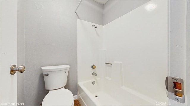 9020 Newport Ave Unit 17, Fontana, CA 92335 - bathroom with toilet and washtub / shower combination