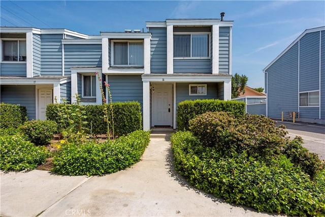 15735 Nordhoff St Unit 16, North Hills, CA 91343 - photo 1
